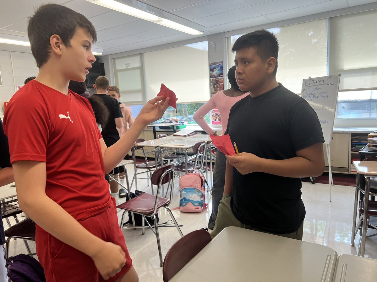 rfranquelli's tweet photo. La Tomatina review activity! Review and culture! #authres https://t.co/aHTpL4ijal