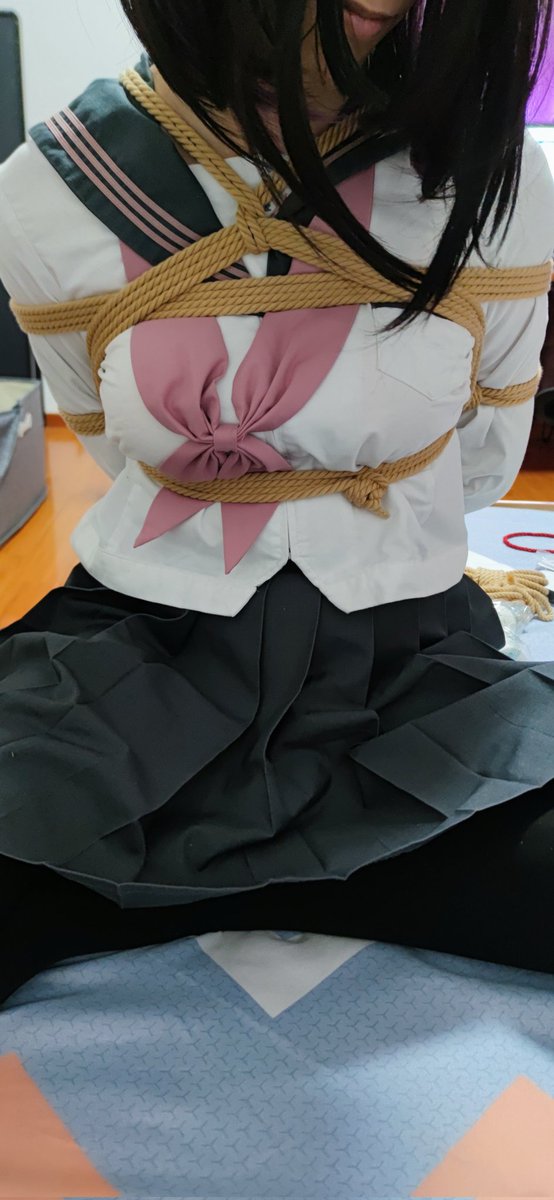 又是玩绳的一天    #捆绑    #绳      

被缚<a href="/asaaki_ovo/">浅秋秋秋</a>