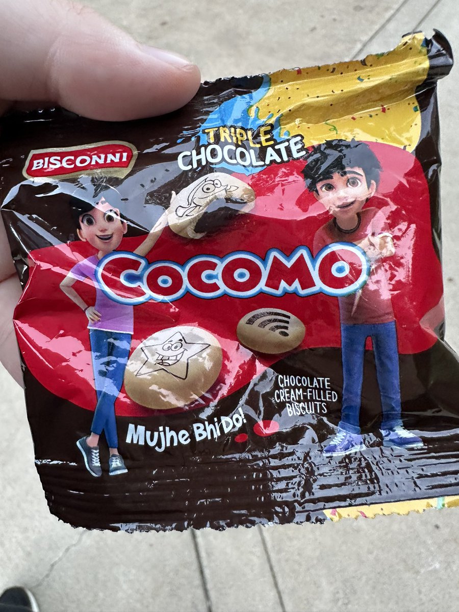 messbianarts's tweet photo. @aioriposting i got to try all kinda of sweets at my schools culture fest! very yummy https://t.co/IjfCSefFlo