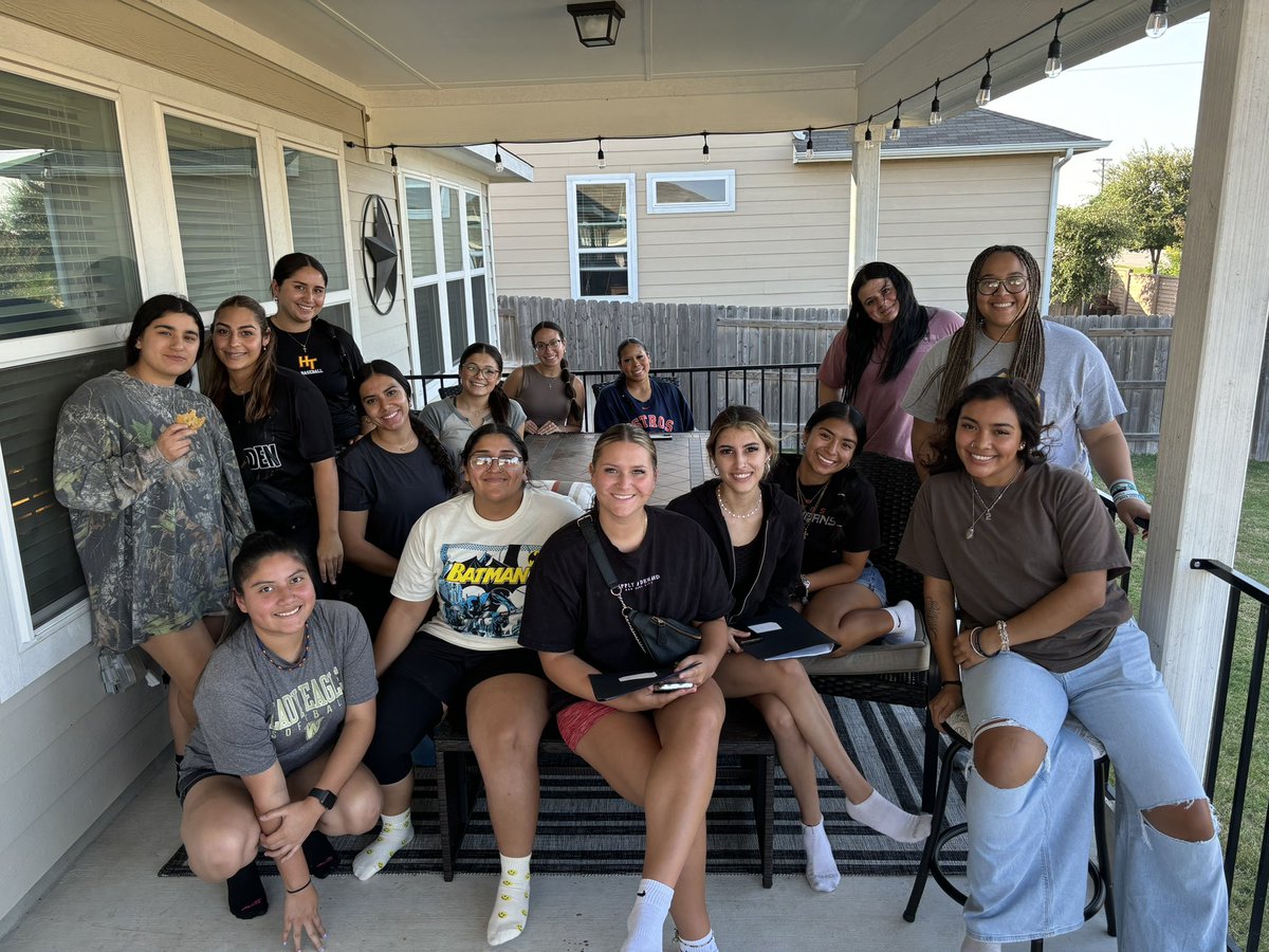 Huston-Tillotson Softball tweet media