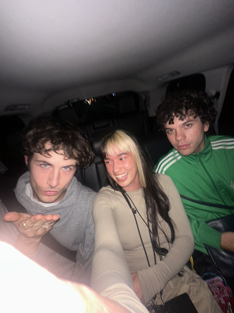 Wallows tweet media