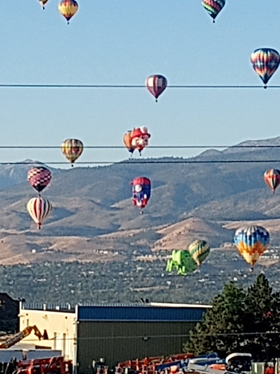 LaidBackGamer69's tweet photo. More Balloons!!!!!!!!! https://t.co/Ovslw10EC3