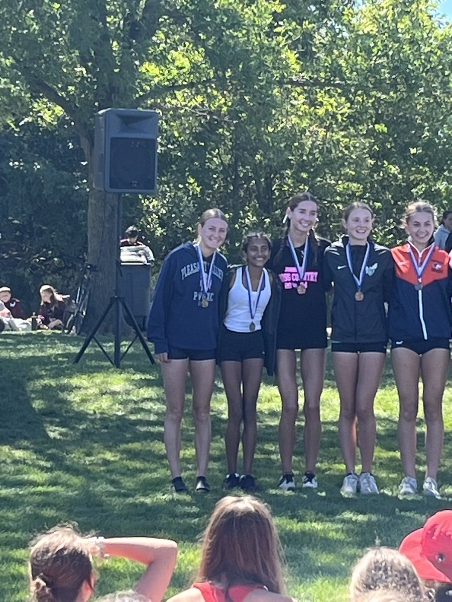 XC season is off and running! First place JV finish for <a href="/edginbrynn/">Brynn Edgin</a> 🔥🔥🔥🔥19:45… great start!