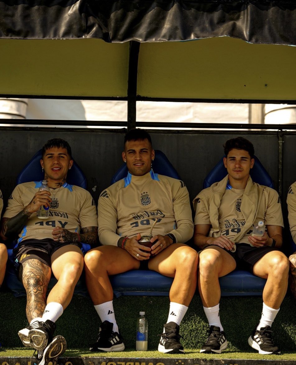 julienzoarchive's tweet image. Fuaaa ✨✨✨