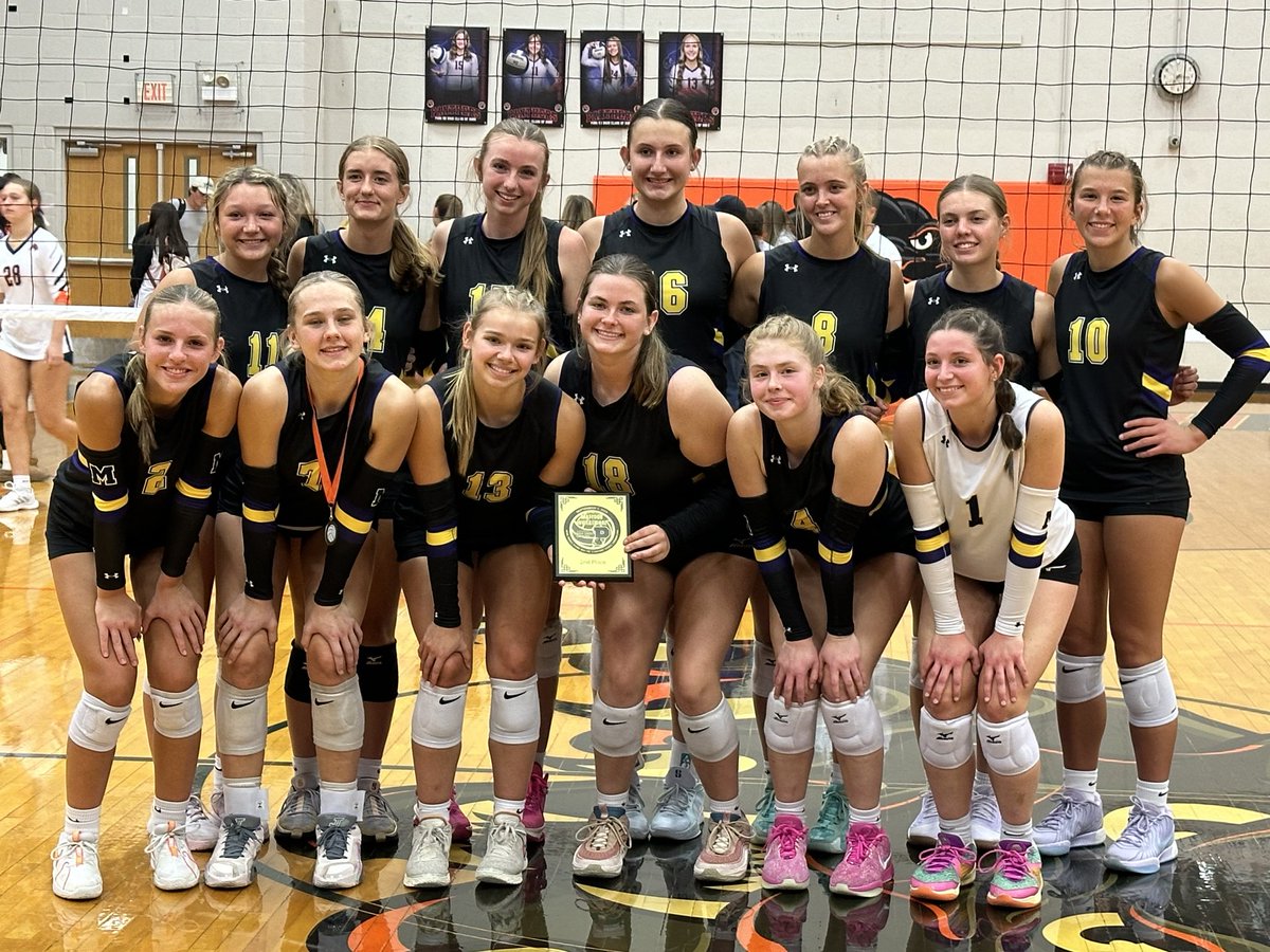 kimmerAllison11's tweet photo. 2nd place finish at the Mattoon Invitational💪 Congrats to Sierrah Downey for making the  All Tournament Team https://t.co/XTb3T91uyH
