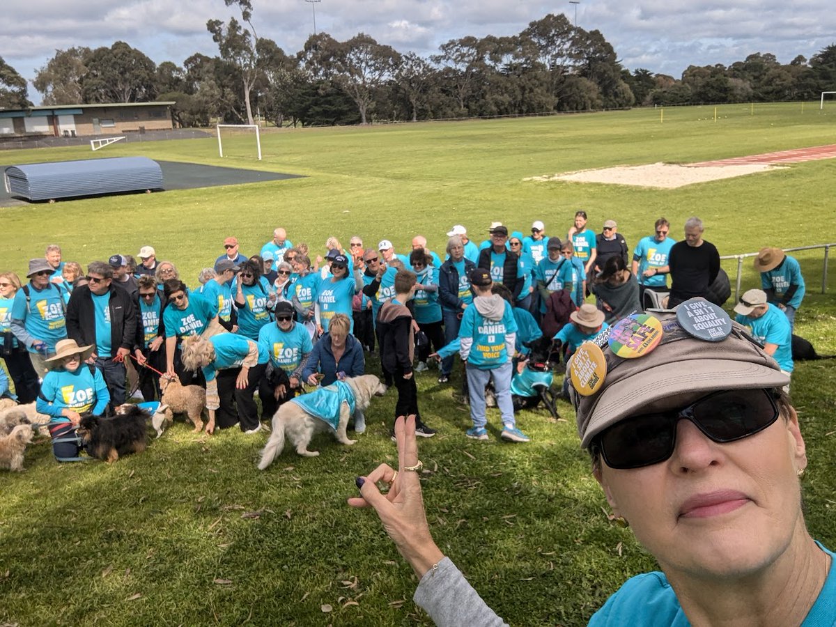 SueBarrett's tweet photo. @AesPolitics1 @zdaniel @CommunityIndeps Here's #TeamZoe & @zdaniel on our big #Goldstein walk this morning at Dendy Park doing People Powered Politics.
@CommunityIndeps make politics better for the people, not vested interests.
Onward we press.
#auspol
@julian_keil
@angelapippos https://t.co/8GlYH5OmfT