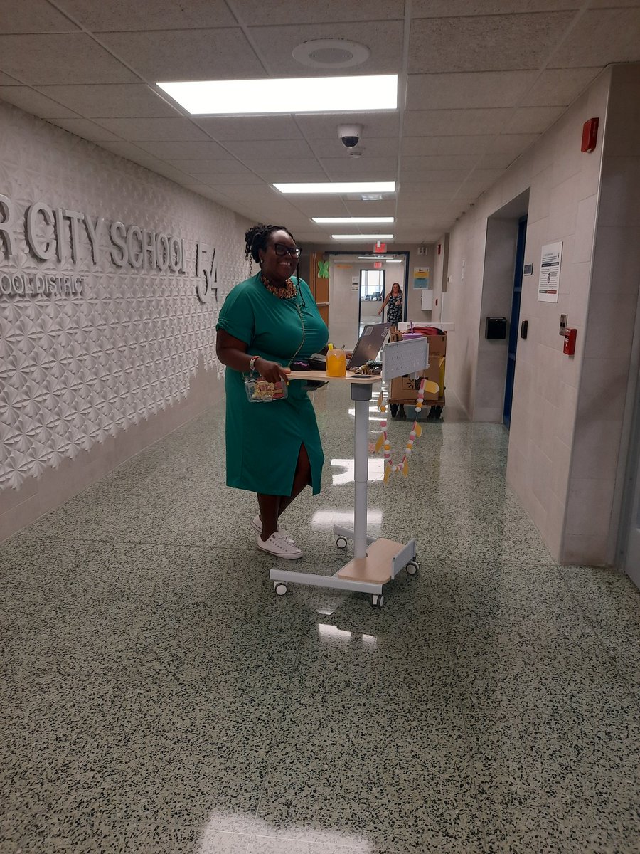 DLawtonGreggs's tweet image. First week of school ✅! Proud of our staff, students, and families for making it a great start. Feeling that good kind of exhaustion that comes from hard work and dedication. 💪 #54GlowGetters #FirstWeekSuccess #ExhaustedButGrateful @RCSDsch54 #ONERCSD