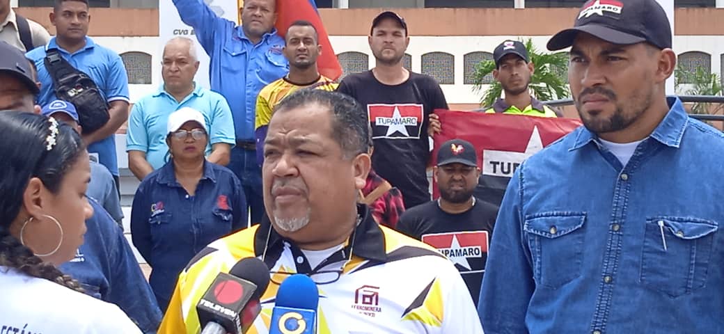 El cámarada <a href="/ChristoferRuben/">Rubén Christofer</a> Sec. Nal. De Obreros y Trabajadores del Campo junto a las fuerzas trabajadoras de Guayana dan declaraciones a los medios de comunicación, asumiendo los medios y modos de producción alternativos en Venezuela dirigido hacia la lucha obrera y campesina.