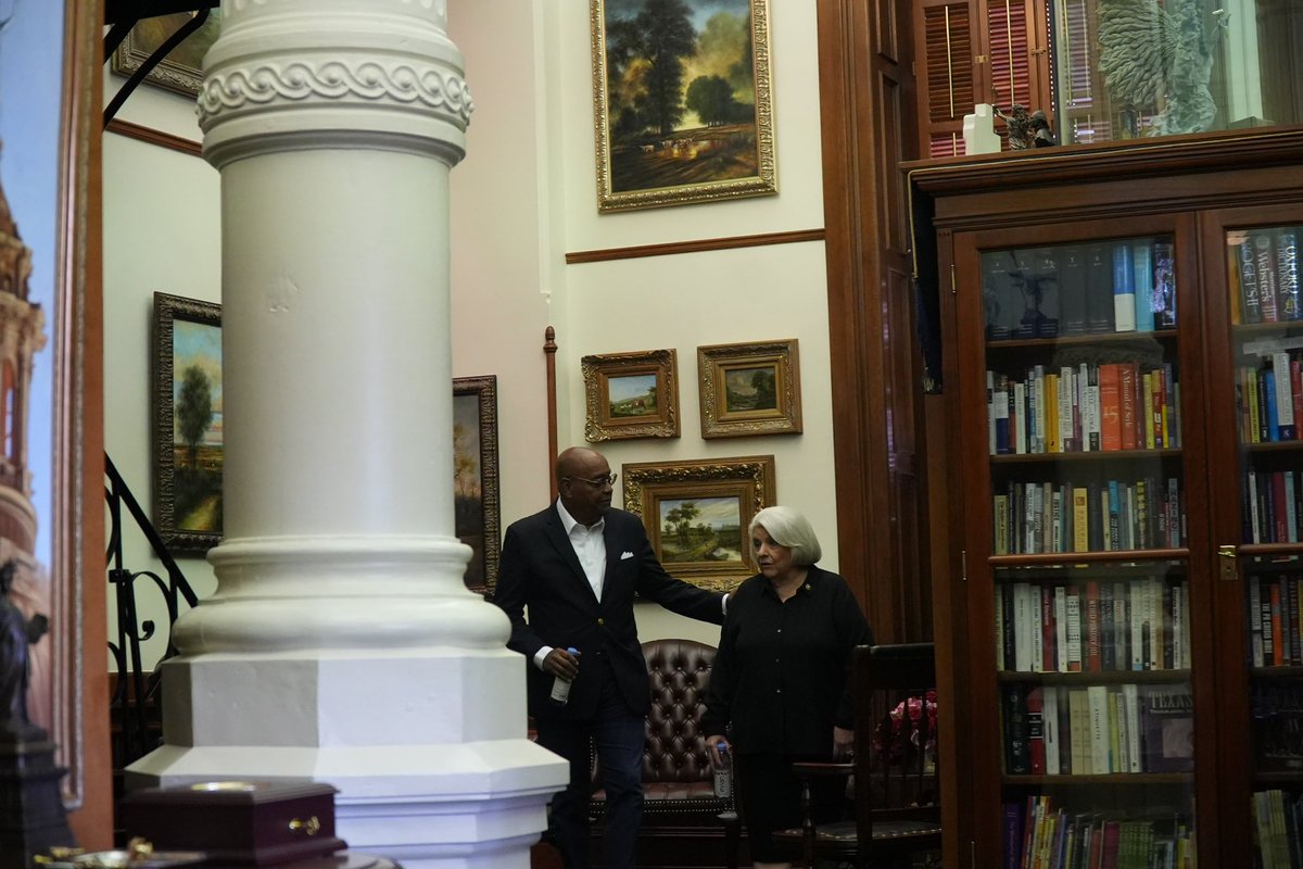 It is always a pleasure to take a moment to visit with my friend, former #txlege Senate colleague, and now the first woman Dean of the Texas Senate <a href="/JudithZaffirini/">Judith Zaffirini</a>. I enjoyed visiting her new office in the state capitol. 

Thank you to her and her staff for the warm welcome.