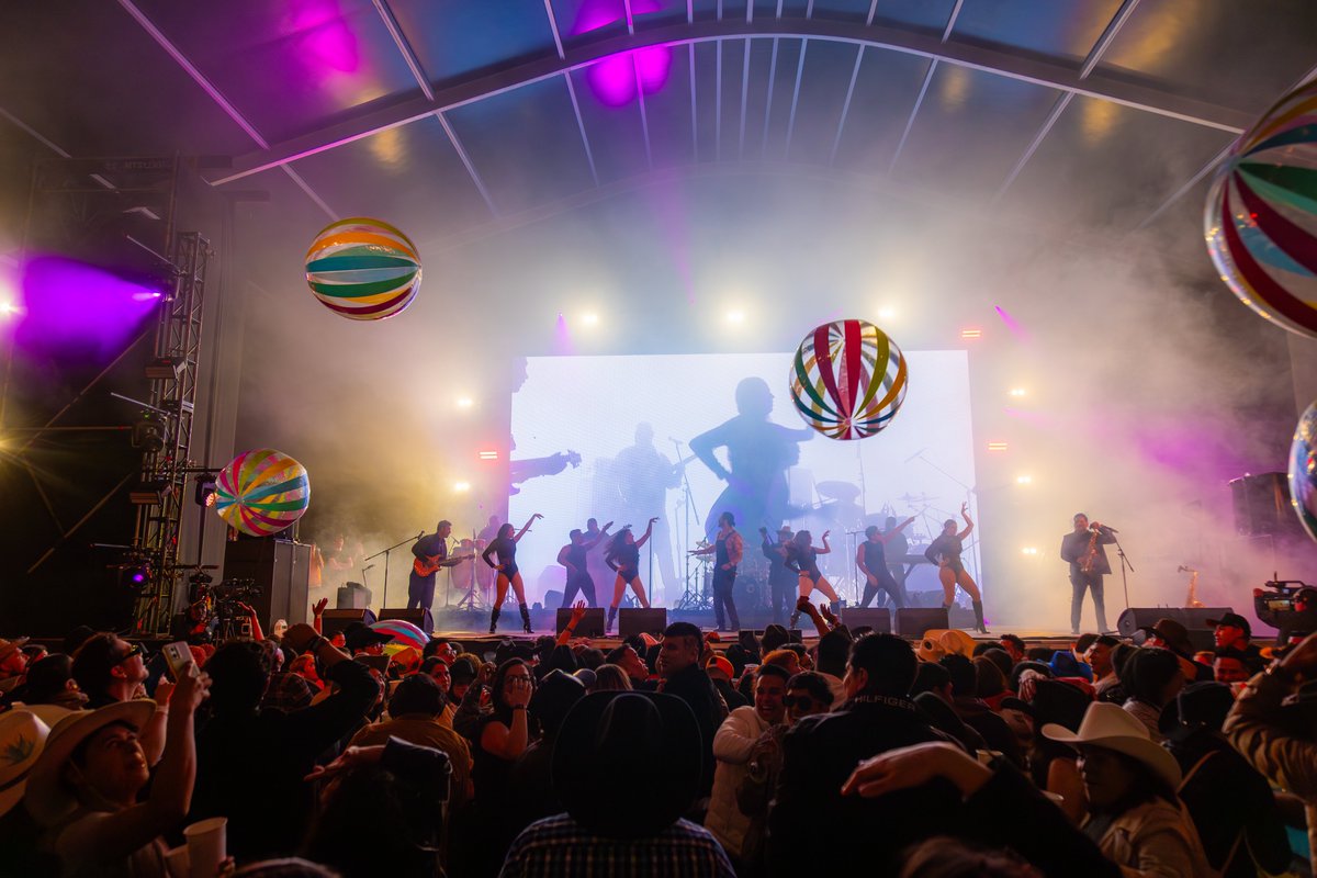 FestivalArre's tweet photo. ¡Fueeegoo! 🔥 #ARRE24 #ChicoCheChico https://t.co/KpiqWVnT5p