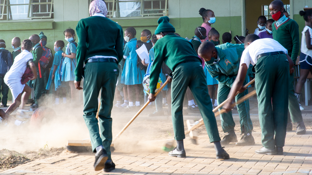 Footstep4Africa's tweet image. Our Footsteps children and teachers have truly shined by helping bring the Michelle McLean Library Project to life. Their unwavering support was crucial in making this vision a reality. See their incredible impact!

 #FootstepsChildren #CommunitySupport #LibraryProject