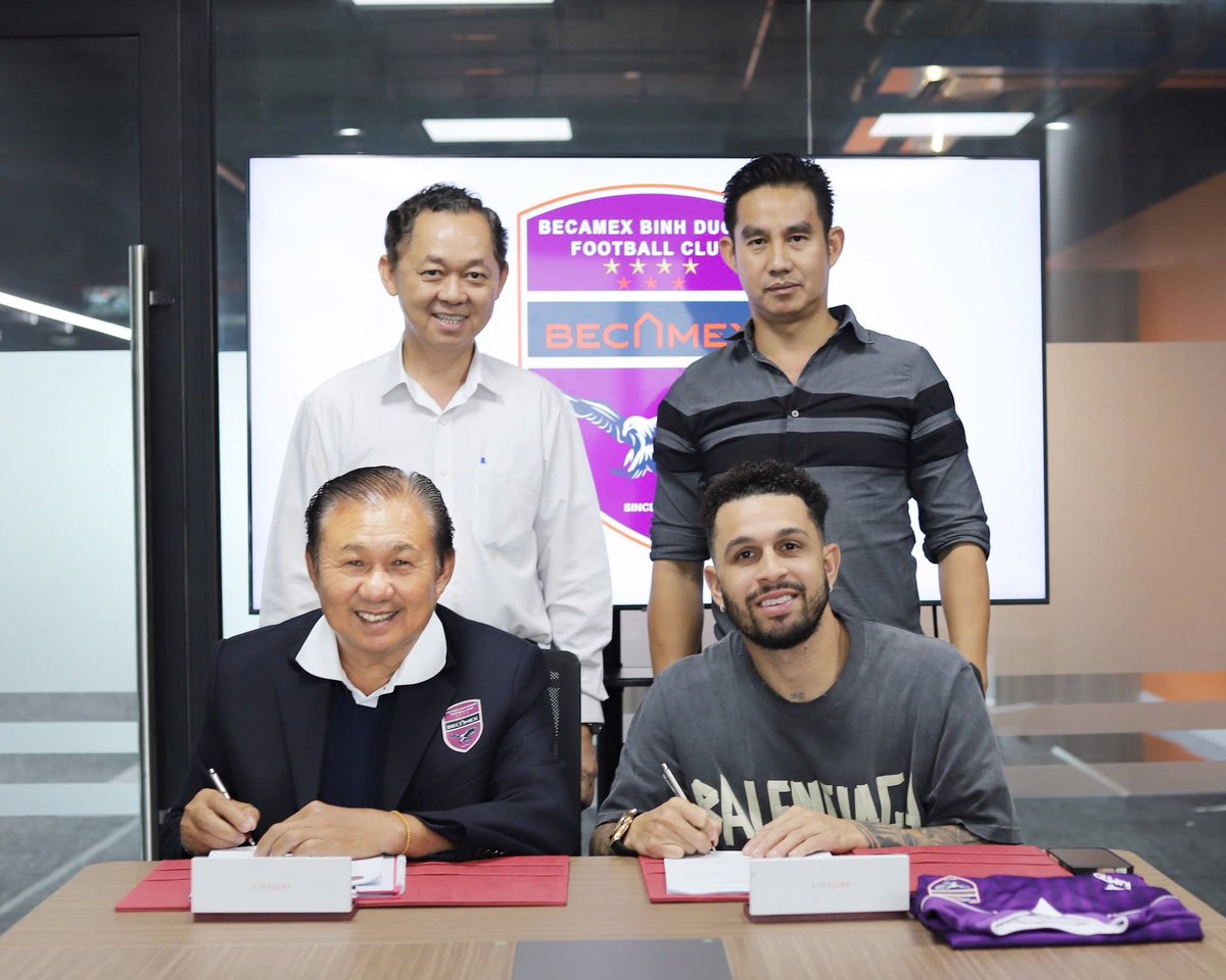 BecamexHCMCFC's tweet photo. Welcome to Becamex Binh Duong FC, Wellington 🇧🇷

#BecamexIDCVietnam #Kamito #STARBALM
#BecamexBinhDuongFC https://t.co/VtSvBEFTIS