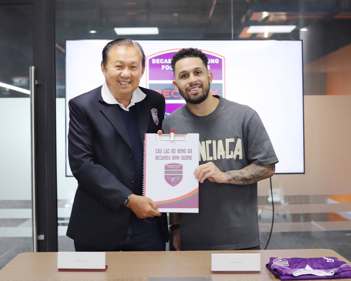 BecamexHCMCFC's tweet photo. Welcome to Becamex Binh Duong FC, Wellington 🇧🇷

#BecamexIDCVietnam #Kamito #STARBALM
#BecamexBinhDuongFC https://t.co/VtSvBEFTIS