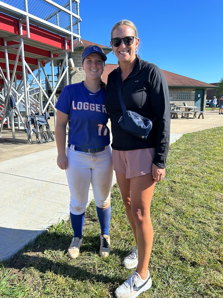 So happy to see <a href="/samanthagleck23/">Samantha Gleckler</a> get a win with her new teammates! Great game today <a href="/Loggersoftball/">Loggers Softball</a> 
#oncearocketalwaysarocket 💙🚀🥎