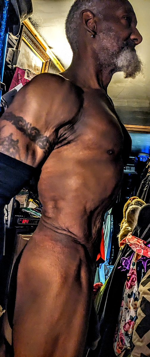 DannyGregoryWe2's tweet photo. Want to see more muscle 💪 https://t.co/xsJZtCerbU