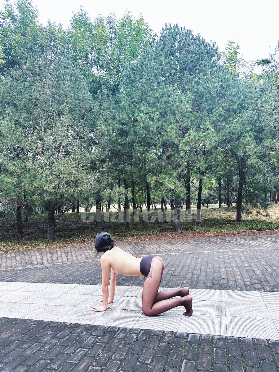 来公园捡狗🐶啦 正式给公园命名：母狗快乐园
#母狗 #露出