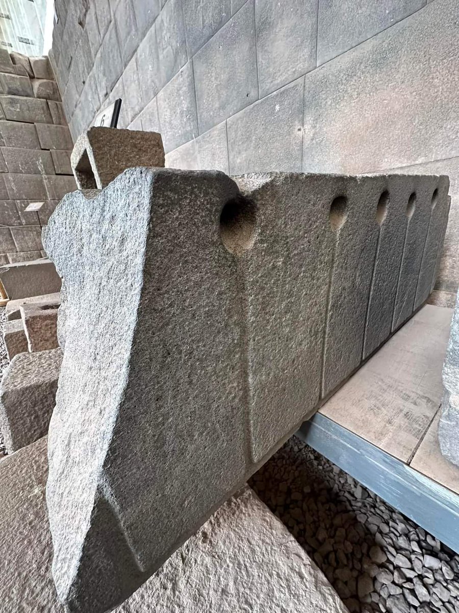 Ediciones Región. tweet media