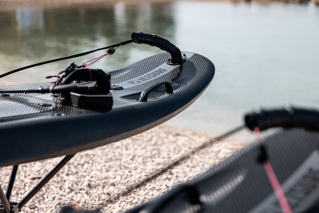 JetsurfOfficial's tweet image. Unleash the champion within with the JETSURF RACE DFI SL model. Engineered for winners, designed for speed. 🏆🌊 

#JETSURFRaceDFISL #BornForFun #SummerWithJETSURF