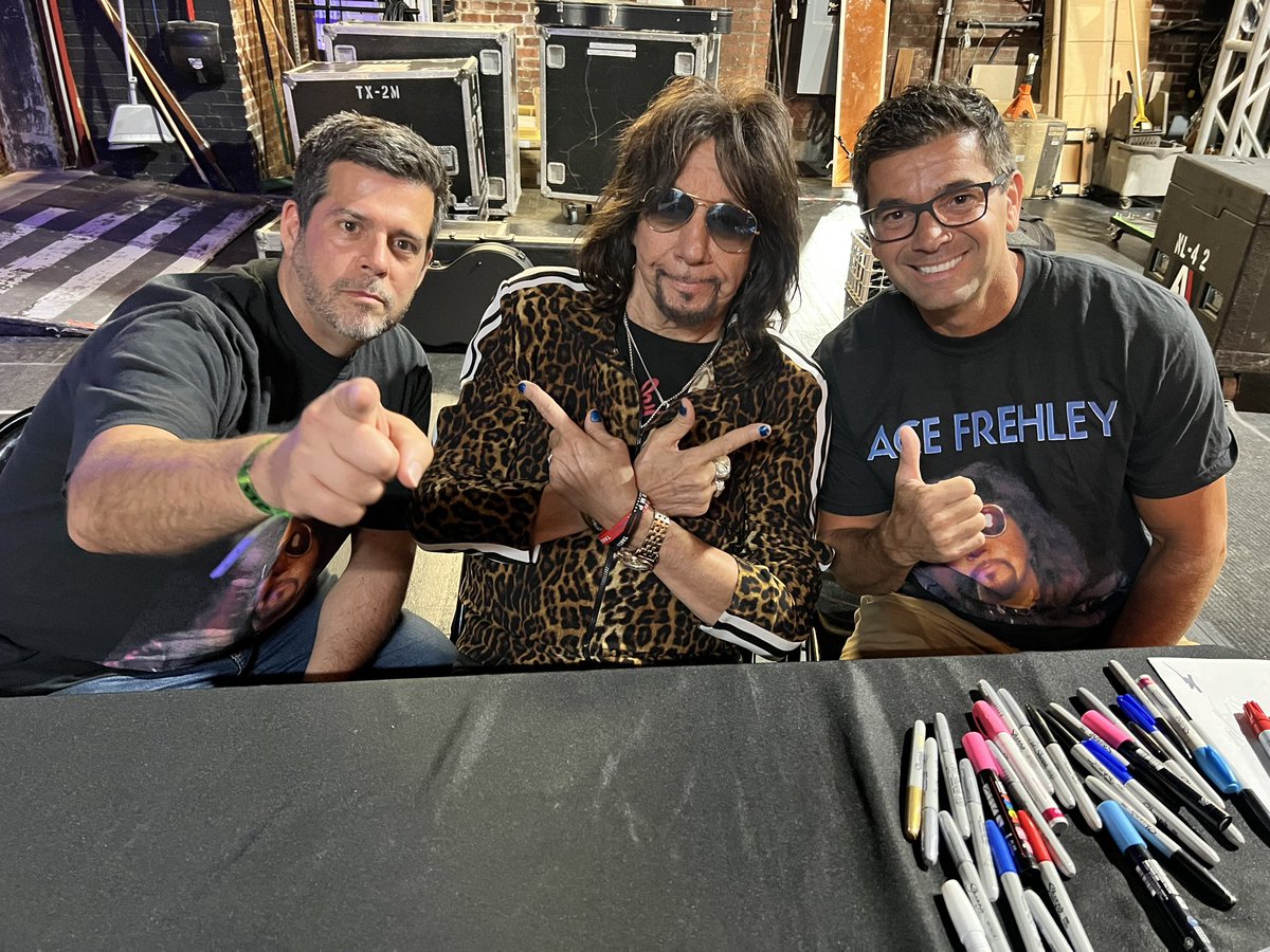 cwhaick's tweet image. #SpaceAce #KissArmy