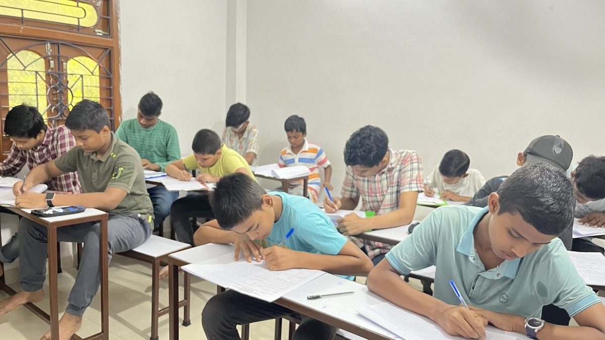 AkbarClasses's tweet image. Chapter(s) tests conducted successfully at AKBAR CLASSES! 📚✨

Our students continue to progress with each step, sharpening their knowledge and skills. Stay focused, stay determined—success is within reach! 💪

#AkbarClasses #ThinkLogically #TestDay #LearningJourney