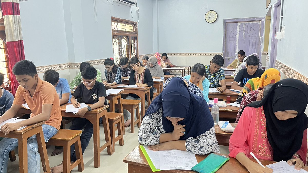 AkbarClasses's tweet image. Chapter(s) tests conducted successfully at AKBAR CLASSES! 📚✨

Our students continue to progress with each step, sharpening their knowledge and skills. Stay focused, stay determined—success is within reach! 💪

#AkbarClasses #ThinkLogically #TestDay #LearningJourney