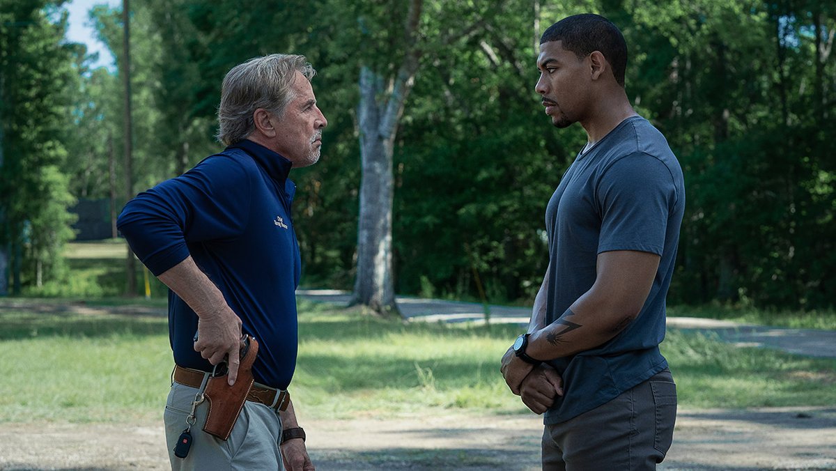 CineMasPodcast's tweet photo. #RebelRidge is a solid Jeremy Saulnier action flick. The story is a bit all over the place and perhaps overcomplicated, but the man knows how to commit to undeniable tension and high-stakes action sequences. Aaron Pierre is top notch, he commands a powerful screen presence. https://t.co/cjvNASmfl6