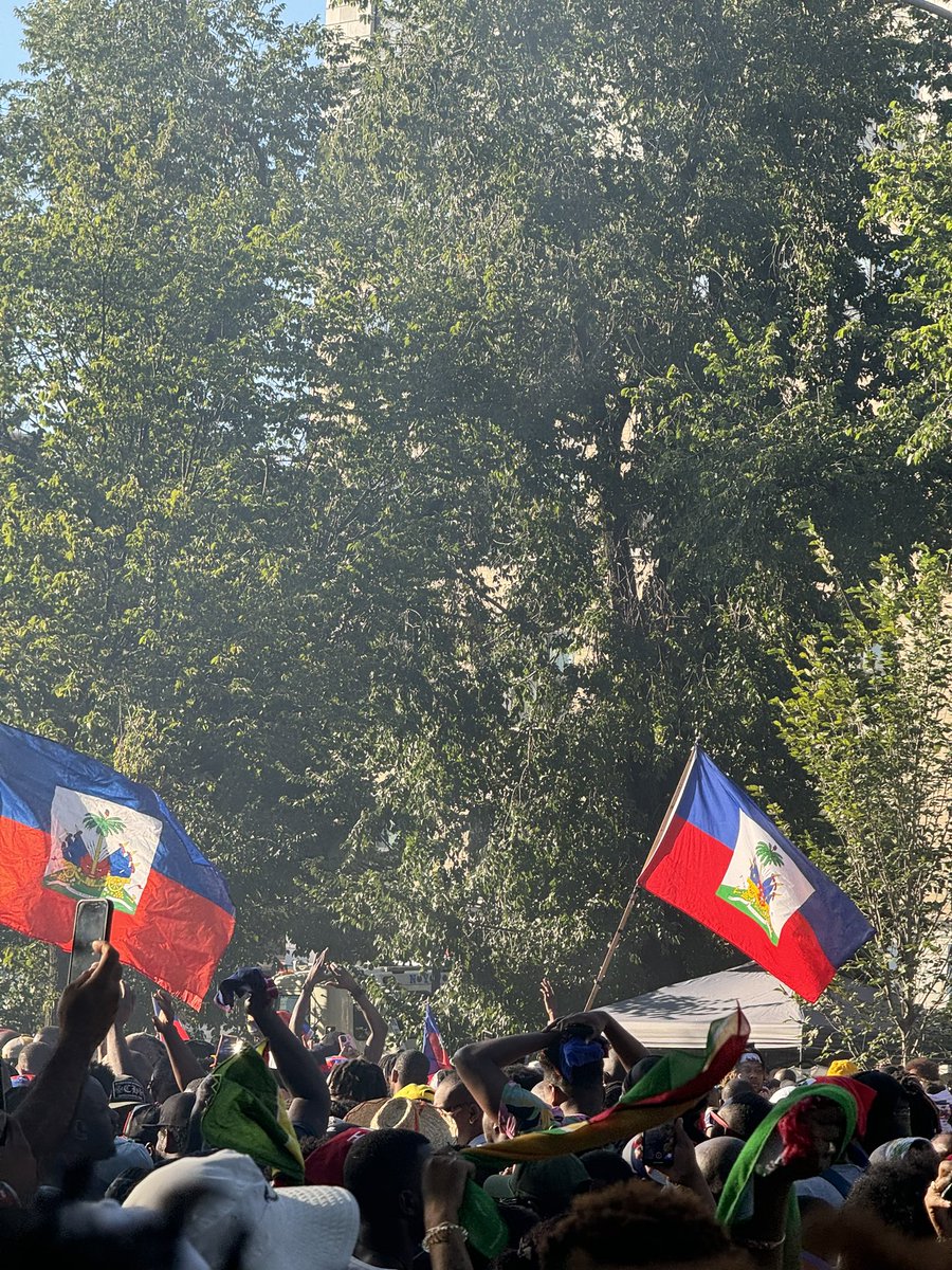 melissabstudios's tweet photo. West Indian Day parade 2024 
#Haitian #LaborDayWeekend #Brooklyn https://t.co/CZTbxl7nx3