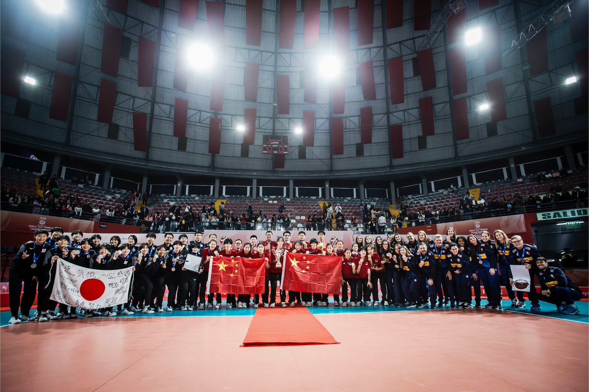 PlayVolleyball4's tweet image. U17女子世界選手権2024&apos;
テクニカルレポート

記し、残しておきたいフィードバック

この経験や感動を、バレーボールの観点から出来るだけ共有し、未来に繋げたい

乱文ご容赦ください

＜オフェンス＞
・まずは全員が攻撃する強い意志を持ち、がばっと点をとりに行く為の準備を。…