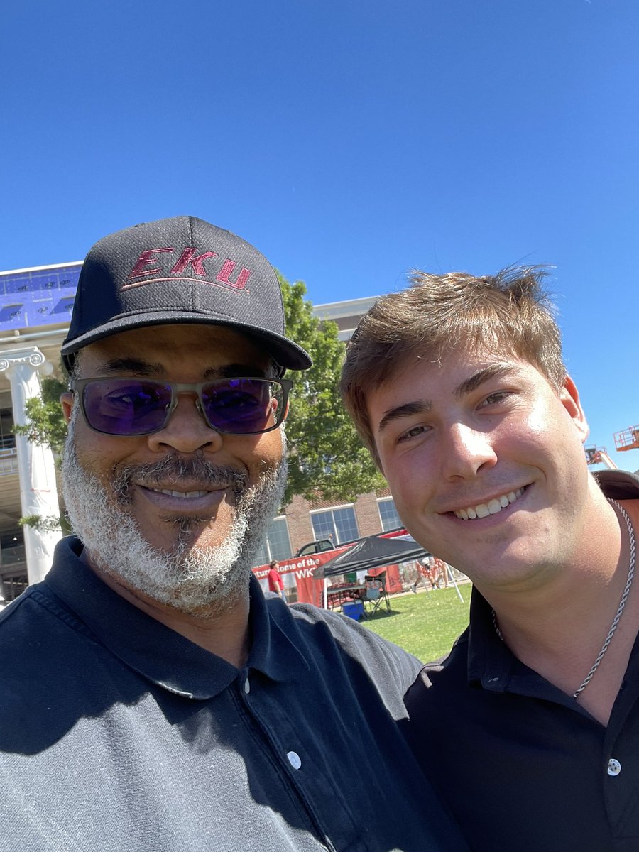 GOS_Coach_Ron's tweet image. Dam it was good to see these two today!! @CadeHolcombe was a fantastic TE/LB and Neal Kane was our kicker (who could also tackle 😳) So very proud of the men they have become!!  #AdversityIsGoingToHappenYouJustHaveToOvercomeIt