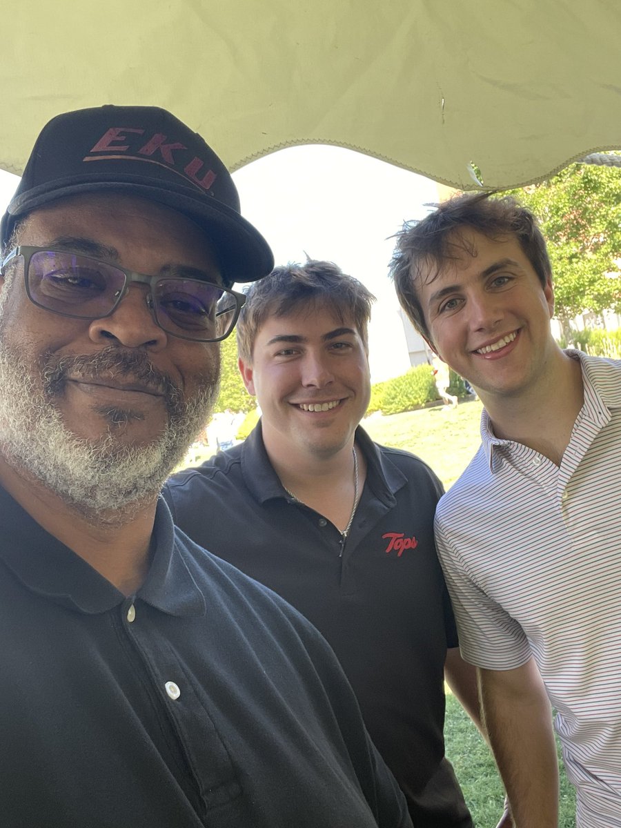 GOS_Coach_Ron's tweet image. Dam it was good to see these two today!! @CadeHolcombe was a fantastic TE/LB and Neal Kane was our kicker (who could also tackle 😳) So very proud of the men they have become!!  #AdversityIsGoingToHappenYouJustHaveToOvercomeIt