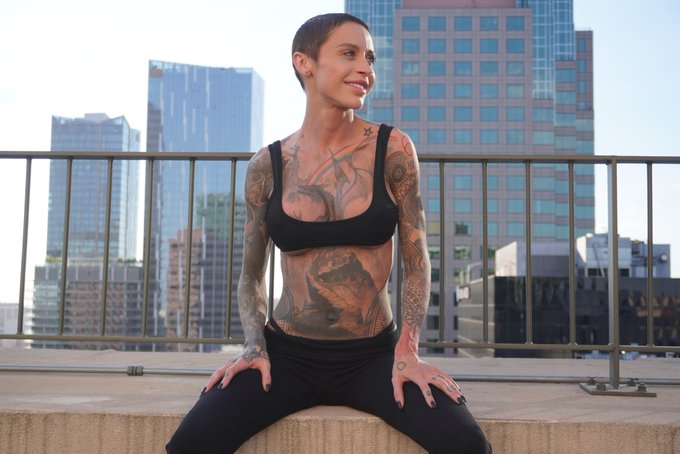 I&rsquo;m so happy I moved to downtown!!  Tomorrow, I&rsquo;m going to hunt for some BBC on the street of DTLA!  Honestly<a href="/tag/sashabeart"class="tags"><span>#sashabeart</span></a><a href="/tag/sillysalmon"class="tags"><span>#sillysalmon</span></a>