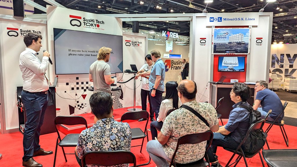 SusHiTech_eSG's tweet image. ドイツのベルリン🇩🇪で開幕中の国際エレクトロニクスショー #IFA2024 にSusHi Tech TOKYOブースを出展！🍣現地のこどもたちに東京の最先端テクノロジーを紹介しています🧐7社のeSGパートナーのプレゼンテーションも大盛況です👏今後も皆様に楽しんでいただける企画をお送りします！お楽しみに！