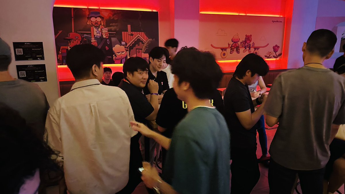 fhethereum's tweet photo. Thank you all for coming to #KMemeNight! Hope you all enjoyed the live DJ party. It was an honor to have all @base culture leaders - @MrMigglesOnBase @g0dbase @DoisBased @Toshi_base 
and amazing creators like @FidelionNFT @Moutai_Sol @BEANS_ARB @Kaiablackcat 
Web3 native culture / entertainment will rise up again 📈
Thank you for co-hosting the event my fren @stvol_official
