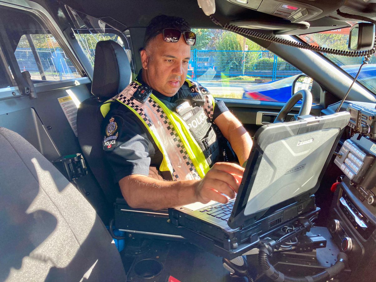 MVTP_TMET's tweet photo. We were invited to conduct distracted driving enforcement by our partners at @VancouverPD , @icbc @RoadSafetyHarv , @RoadSafety_Paul . Playing candy Crush, Football Pool, Email & TikTok were just a few uses observed at Main Street Station. #leaveyourphonealone #ItCanWaitBC https://t.co/h7HIjtkf2H