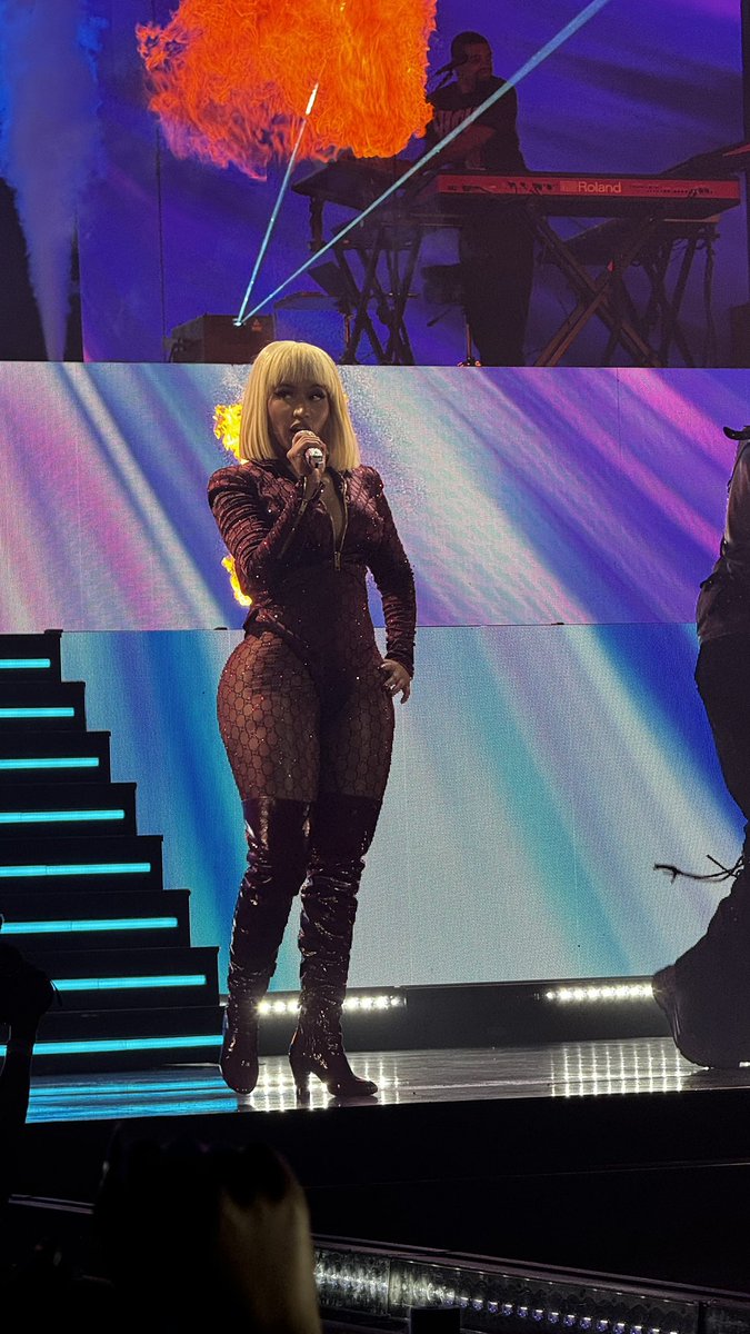 __iamALEX's tweet image. .@NICKIMINAJ YOU ALREADY KNOW!!! #GagCity  #GagCityNYC #GagCityMSG LETSSSS GOOOOOOO. Showed up and showed out.