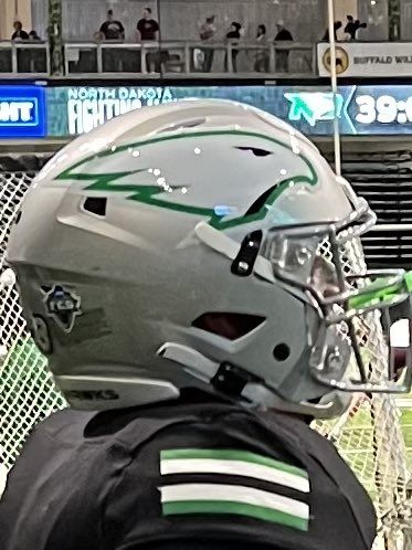 Logan Becker tweet media