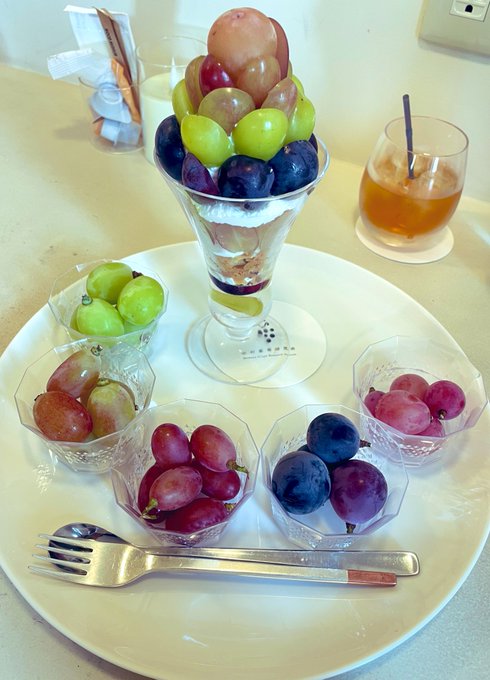 ぶどう食べに山梨にきた 