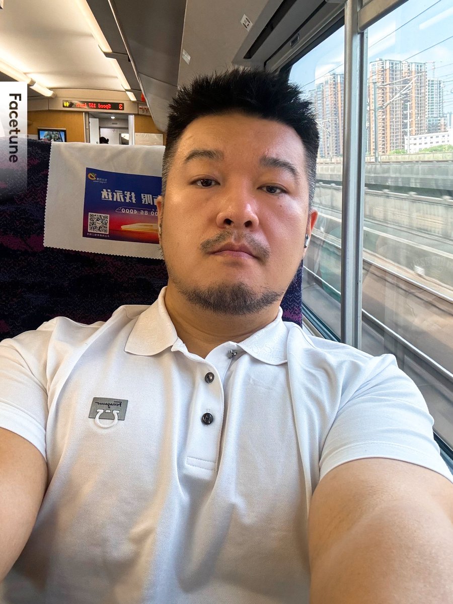 我想在柔软的大床上面沉沉的睡一觉