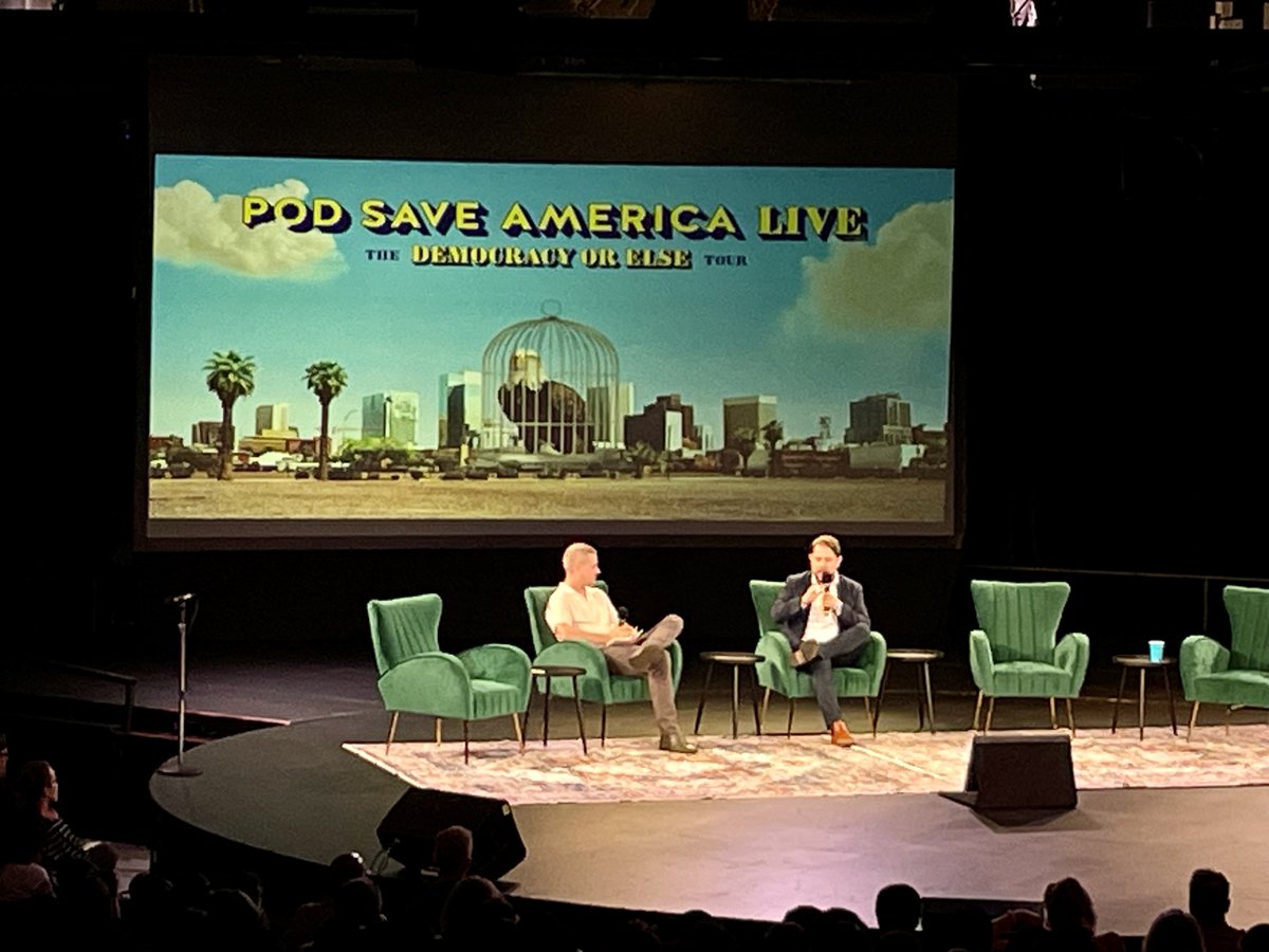 HorneforArizona's tweet image. Had an amazing night at the Live Pod Save America in Phoenix with friends! So great seeing familiar faces continuing to shaping Arizona's future. Thank you to Rep @DeborahNardozzi and @RubenGallego for leading the way! 💪 #AZFuture @PodSaveAmerica