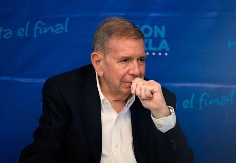 indiodvenezuela's tweet photo. 🔴 Edmundo González abandona Venezuela y olvida a su gente: La derecha se siente traicionada https://t.co/g2iuFbcbqX https://t.co/7S0kZxDawC