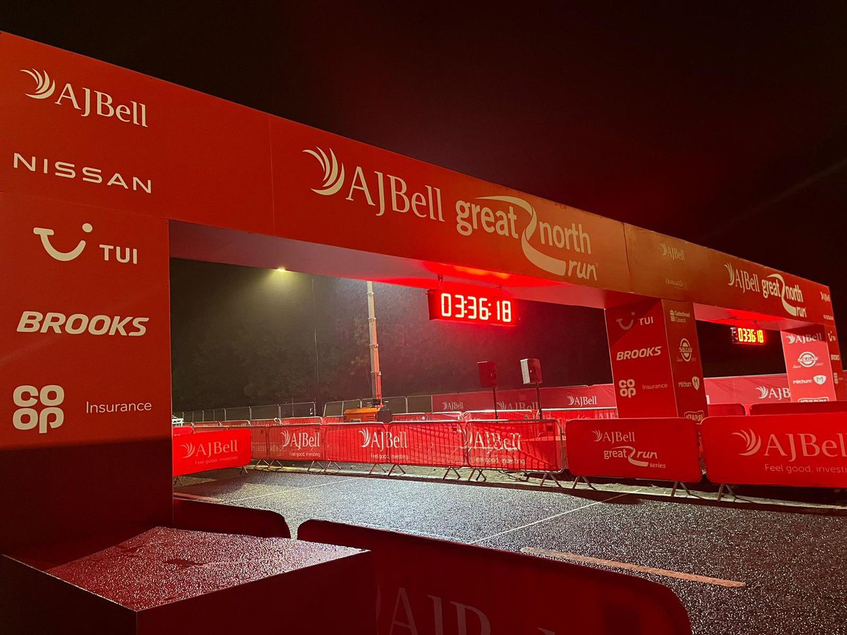 Your 2024 AJ Bell #GreatNorthRun start line awaits... 🤩

Our teams have been busy overnight prepping this year’s start, course and finish, and we can’t wait to see all 60,000 of you!🙌
