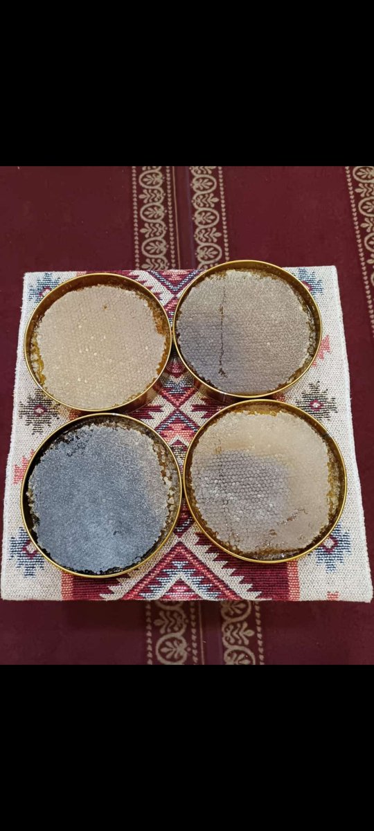 Besiktasli331's tweet photo. RT edene tek tek dua edecem🤲
SALİ gününe kadar piyasa değeri 900 TL olan Hakkari yöresi Karakovan petek ballarimiz kg 550 TL.karakovan süzme 500 TL
Süzme çiçek balı 300 TL
3 kg üzeri kargo ücretsiz
Şekersiz,suni mumsuz https://t.co/2SxzZtx5Hp
