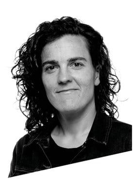 "Bidaiatzea aberasgarria da eta egurasten zaitu. Baina aldi berean oso mitifikatua dago. Badirudi mundu guztiak derrigor atera behar duela leku exotikoetara eta bidaiatu ez duena gizajo bat dela. Eta ez da horrela. Benetako gizajoak pose hutsez bidaiatzen dutenak dira"
 Lujanbio