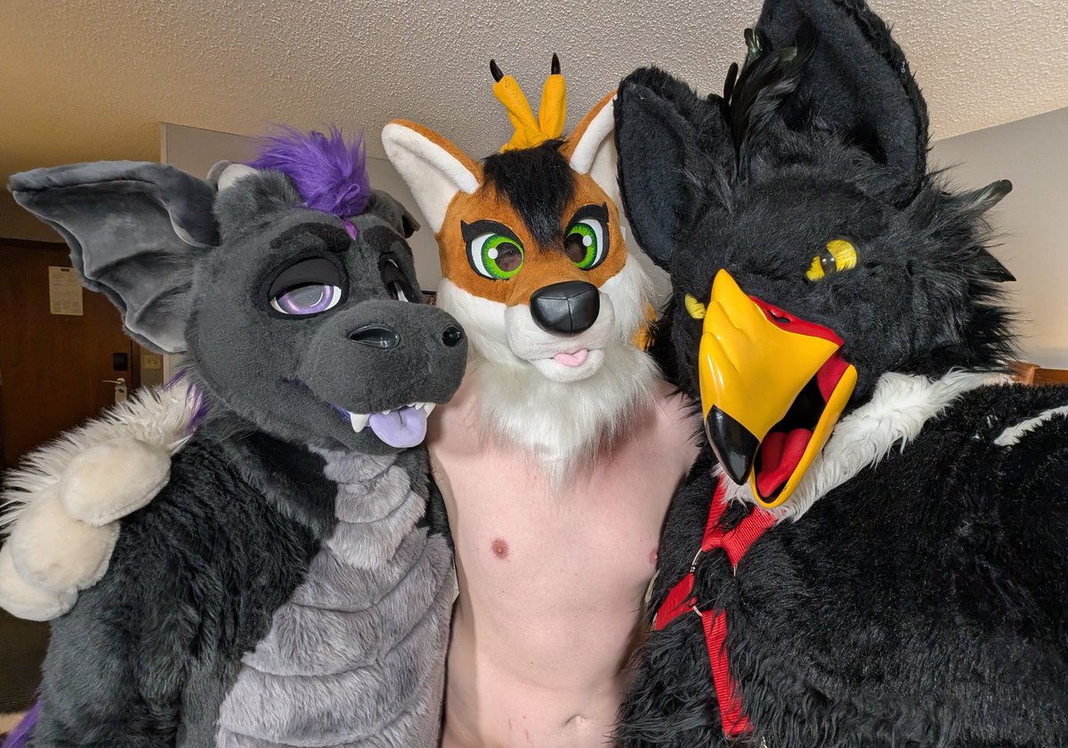 The lovely @LilDergLewds n I just finished giving Claypso an experience they will never forget... 

Fuckin sexy beast