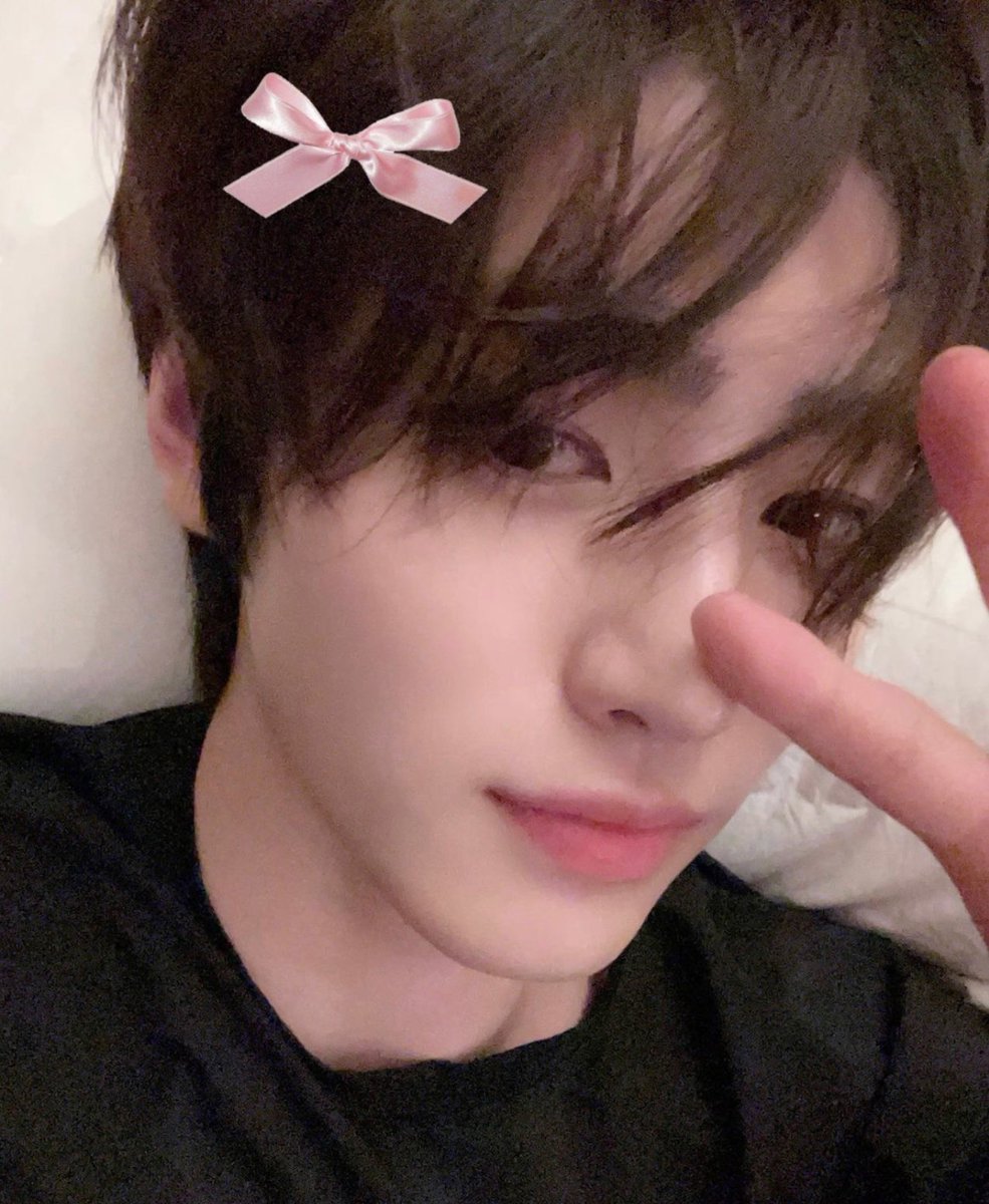 hooniedots tweet picture