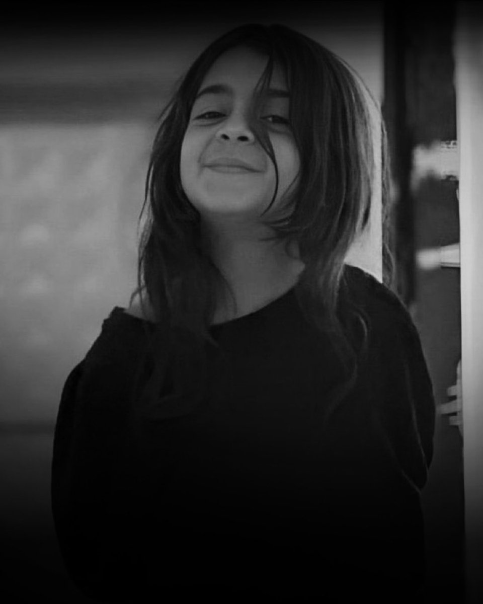 Aksaray68GFB's tweet photo. Güzel kızımız Narin yarın okula gitmesi gerekirken, bugün kara toprak altında.

Parlak geleceğini senden çalıp seni aramızdan koparan canilerin ivedilikle tespit edilip gerekli cezaları almaları tek temennimizdir.

Sözün bittiği noktadayız, canımız yanıyor!

#narin https://t.co/1K4wdyFitF