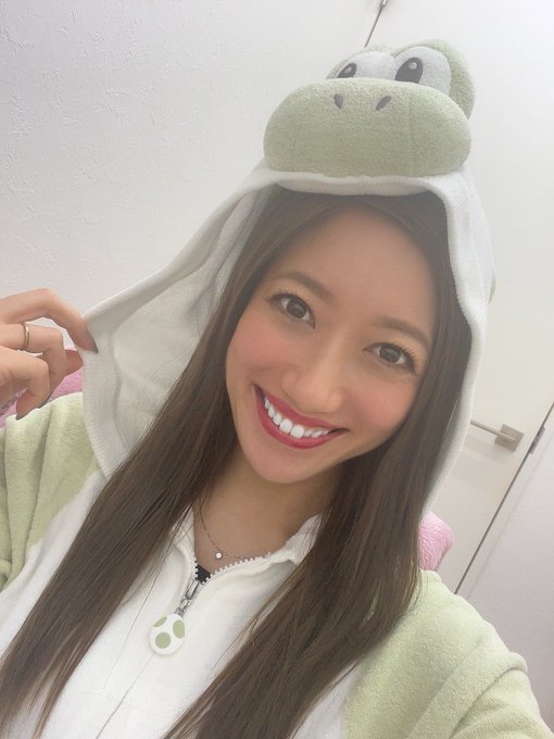 本日お話し会逢いに来てくれた皆さん ありがとうございました🙈❤︎ 今日もいっぱい笑って楽しかったぁあ&hearts;️ 是非また逢いに来てね💋  プレゼントありがとうございました🎁♪♡ https://t.co/w