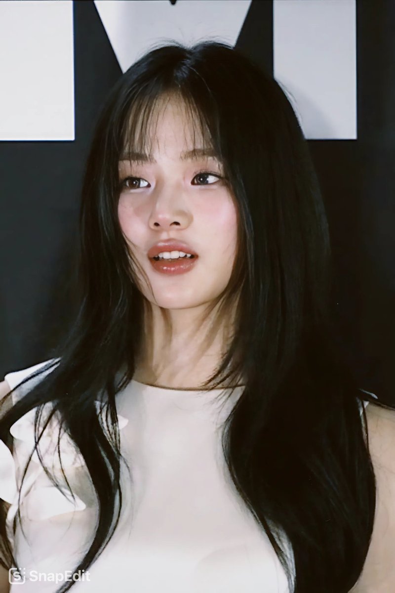 NWJNS__Minji's tweet photo. The Fact Music Award 🤍

#뉴진스 #NewJeans #민지 #MINJI https://t.co/DNV0BJesgy