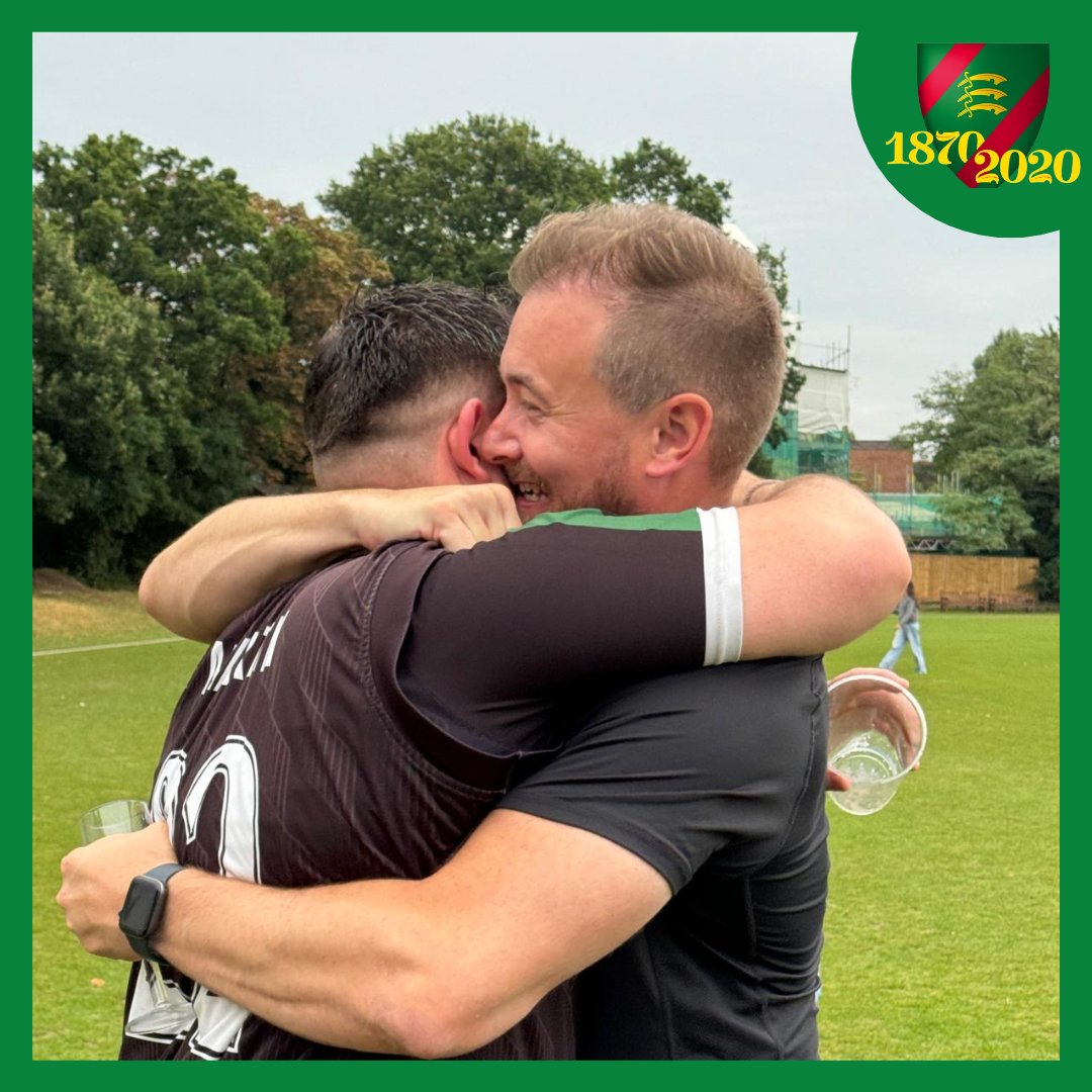 EalingCricket's tweet photo. More celebrations from yesterday 😍 

Yesterday also wrapped up a great season for the club with the 3's and 4's finishing as champions and none of our senior Men's or Women's sides finishing below 3rd 🙌🏻 

#EalingCC #OneClub #OneEaling #MCCL #Champions #MCCLChampions https://t.co/RzpuQHdh5D