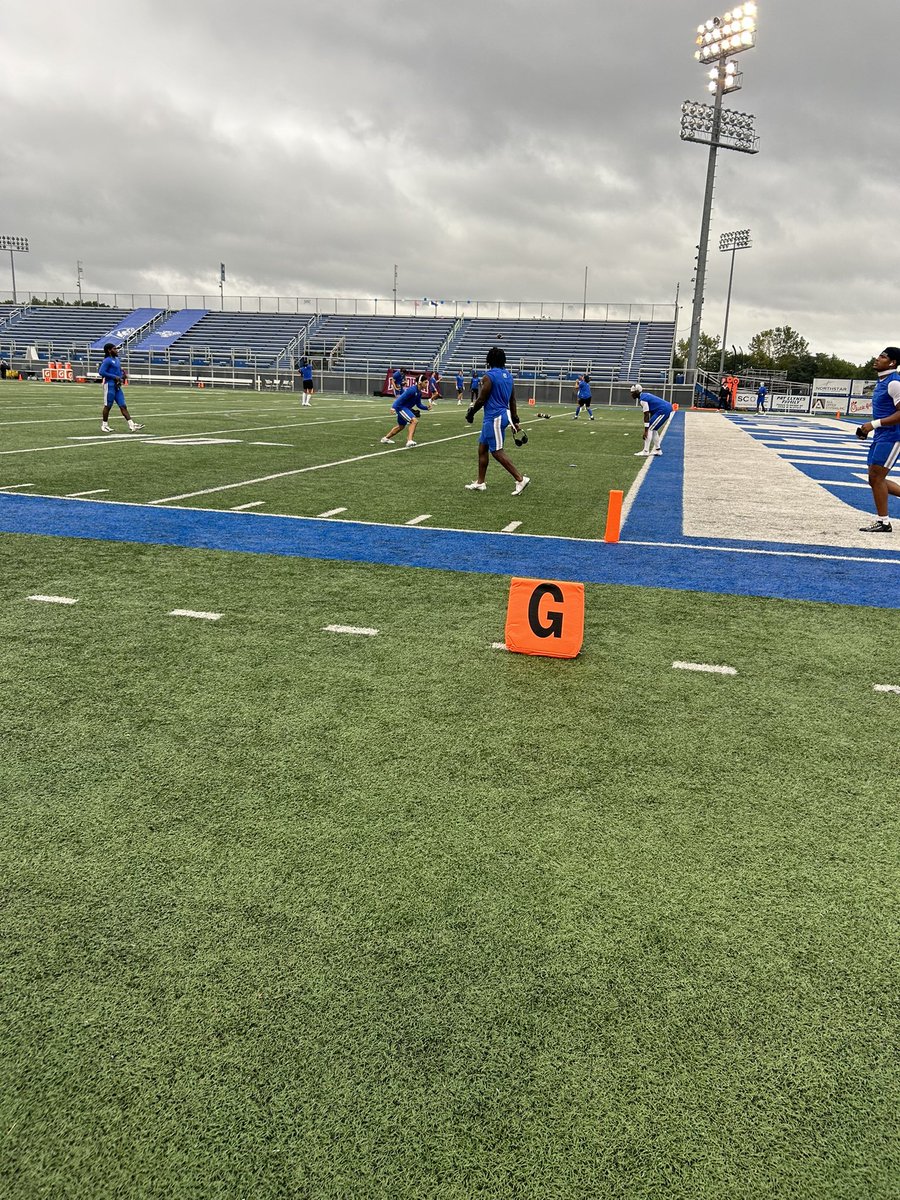 Had a great time <a href="/CCSUfootball/">CCSU FOOTBALL</a> yesterday thank you to all the coaches and staff for having me looking forward to being back on campus.
<a href="/Legacy_IWBG/">Greatness Sustained</a> <a href="/CoachLecht/">Adam Lechtenberg</a> <a href="/CoachAmbro315/">Jeff Ambrosie</a> <a href="/FBCoachCJ/">Charles Williams III</a> <a href="/IkeIgbinosun/">Ike Igbinosun</a>
